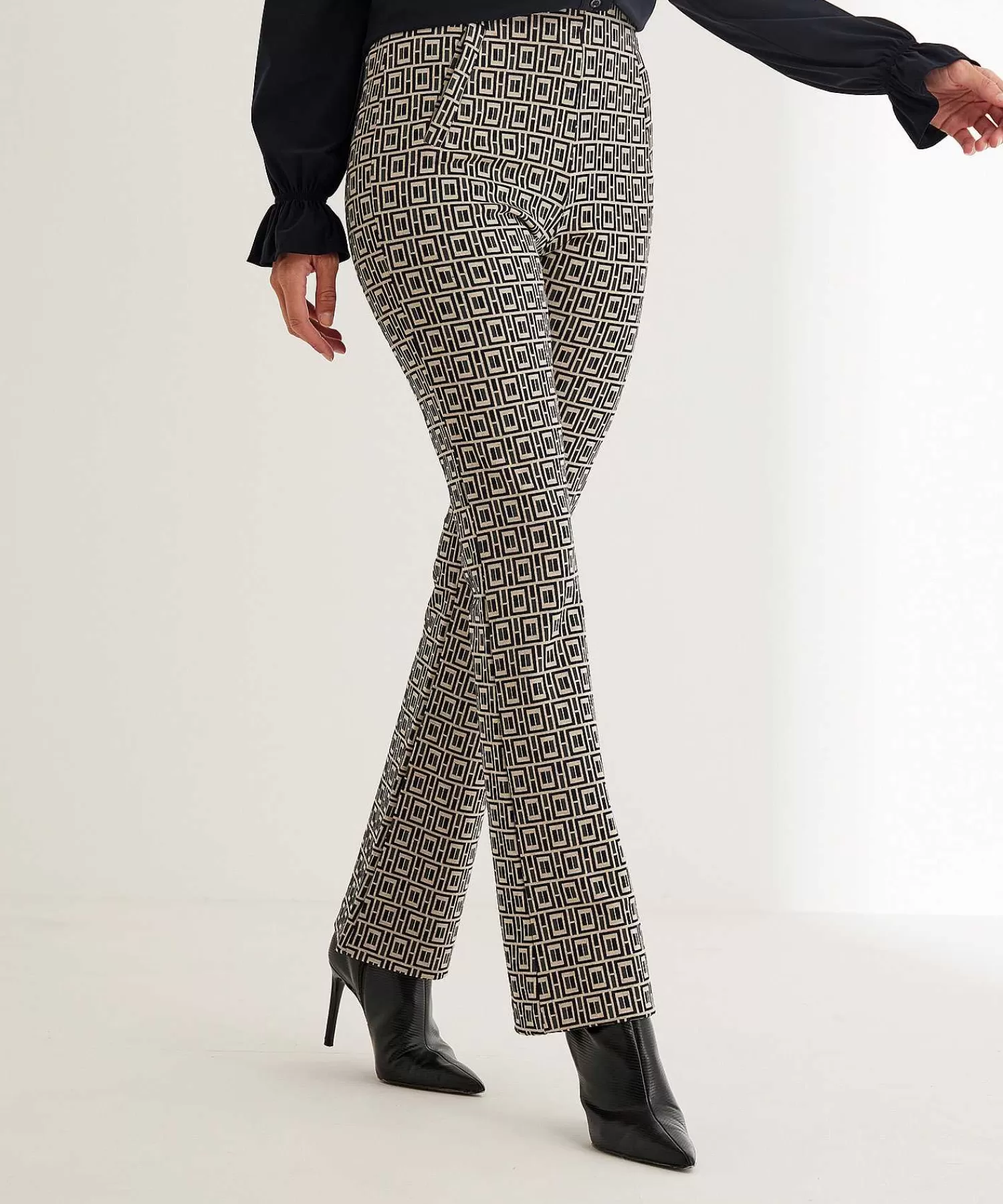 Broeken^No Man's Land Broek Jacquard Grafisch